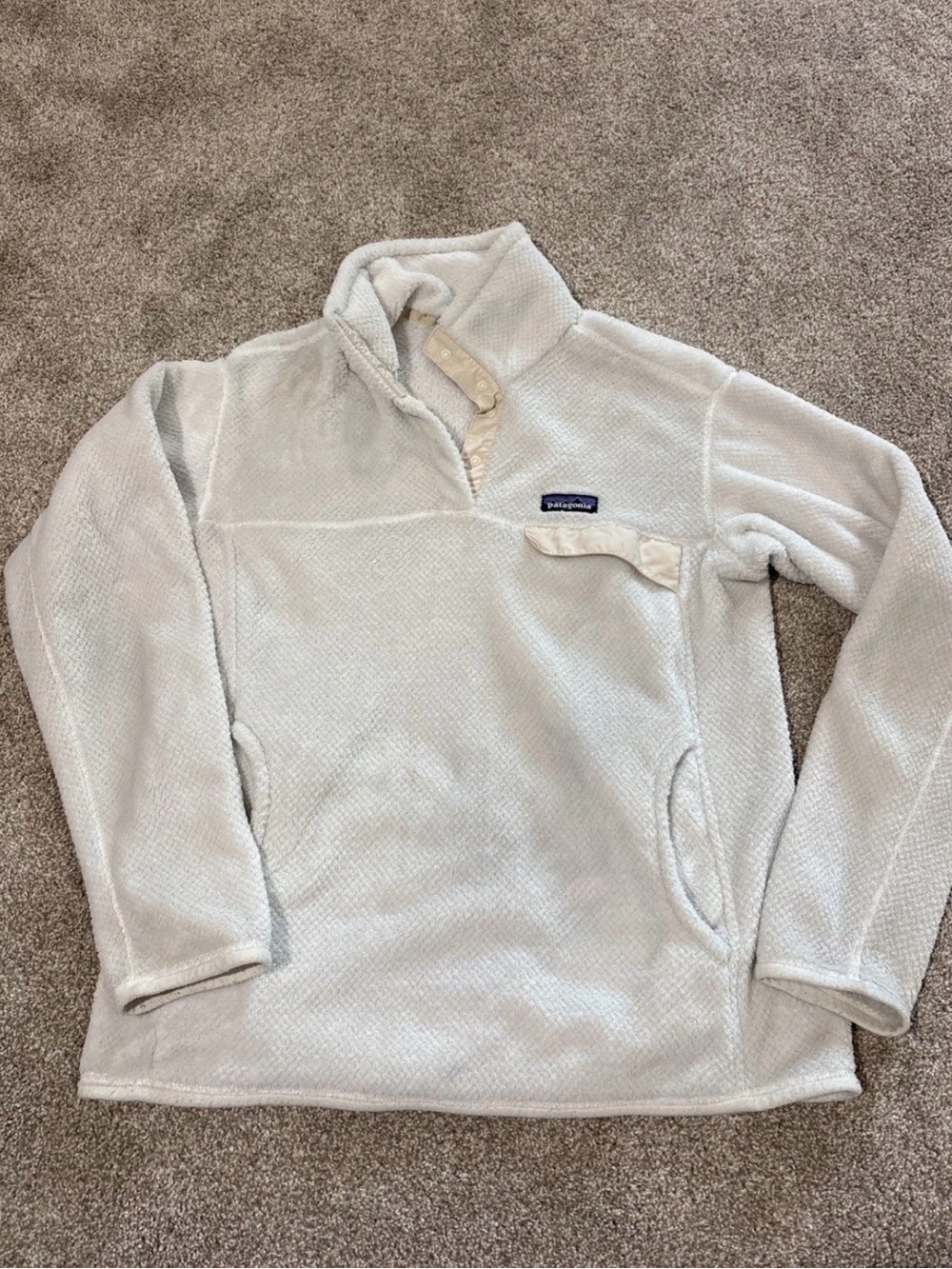 Patagonia Men’s Light Gray Zip-Up Fleece Pullover